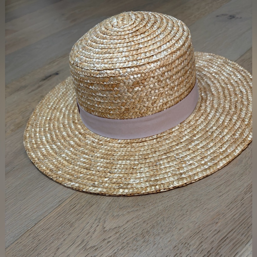 Elegant Straw Hat with Pink Band
